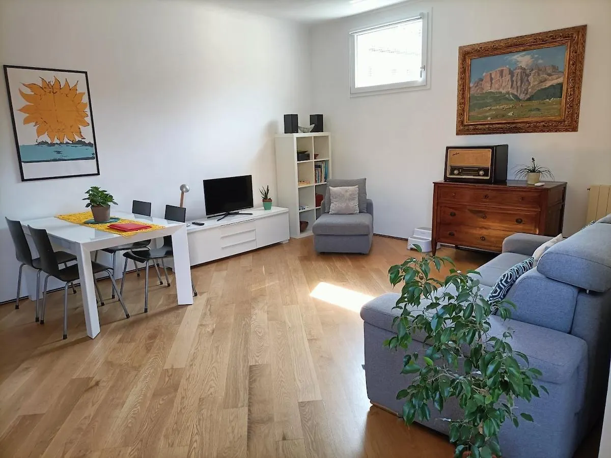Milan Center Charming Apartment Italia